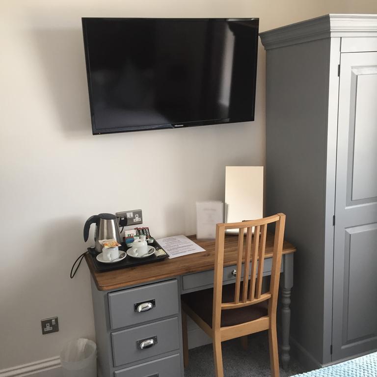 Clifton House Bed & Breakfast 4*